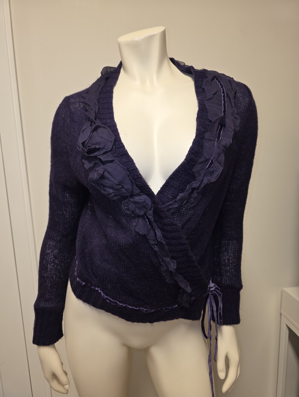 Rinascimento plump Royal purple knit wrap sweater Floral Applique M